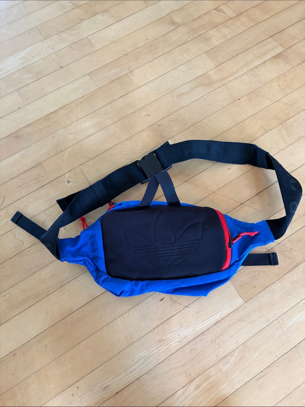 adidas Blue Belt Bag with Red Trim - Picture 3 of 6